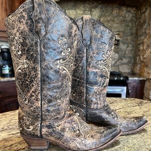 Circle G by Corral women’s Snip Toe Vintage Western boots size 11